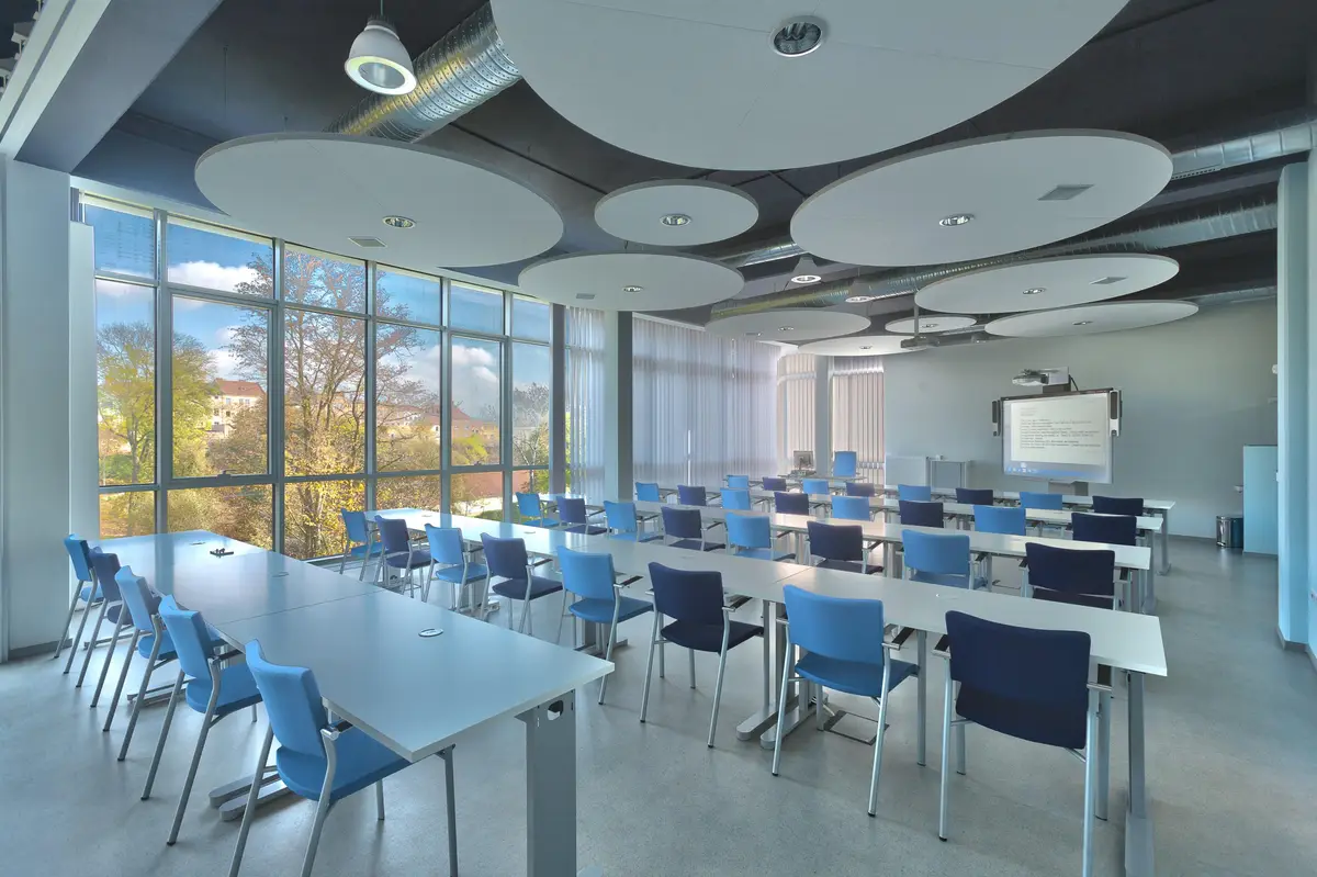 QUATRO Language School